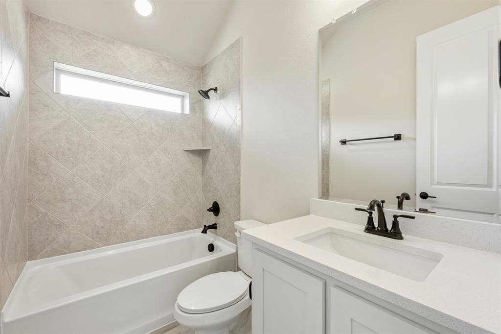 763 Crystal Lake Lane, Red Oak, TX 75154 763 Crystal Lake Lane, Red Oak, TX 75154