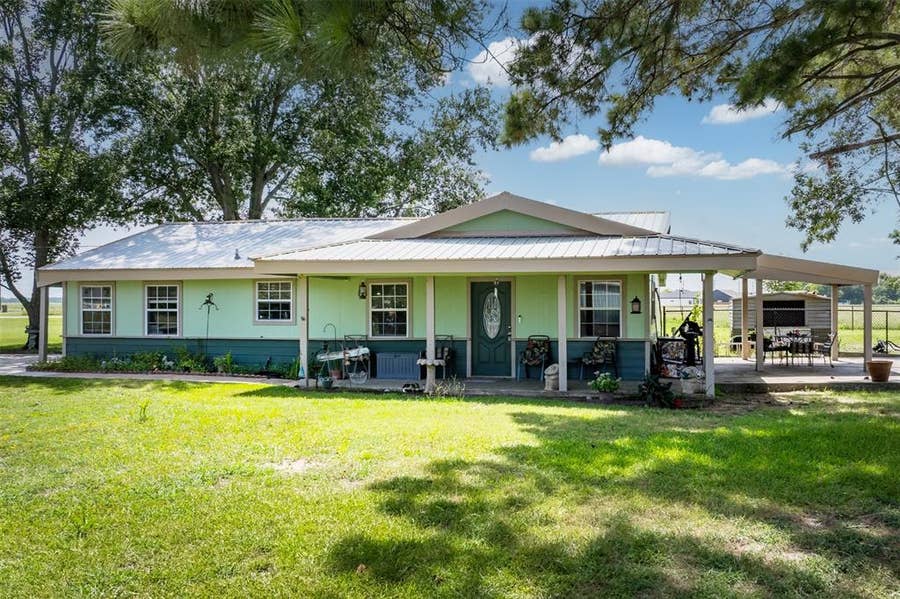 Property photo for 113 LBJ Ranch Road, Trinidad, TX