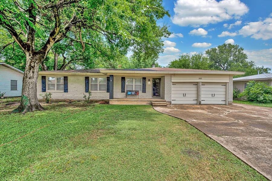 Property photo for 145 Darden Drive, Robinson, TX