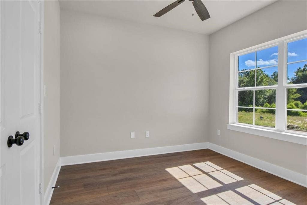 1001 Mallard Drive, Lindale, TX 75771 1001 Mallard Drive, Lindale, TX 75771