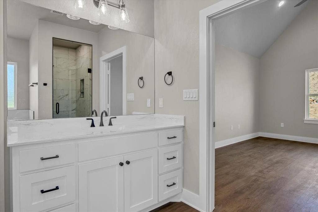 1001 Mallard Drive, Lindale, TX 75771 1001 Mallard Drive, Lindale, TX 75771