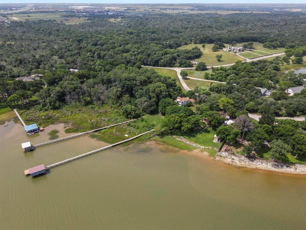 2565 Castle Circle, Fort Worth, TX 76108