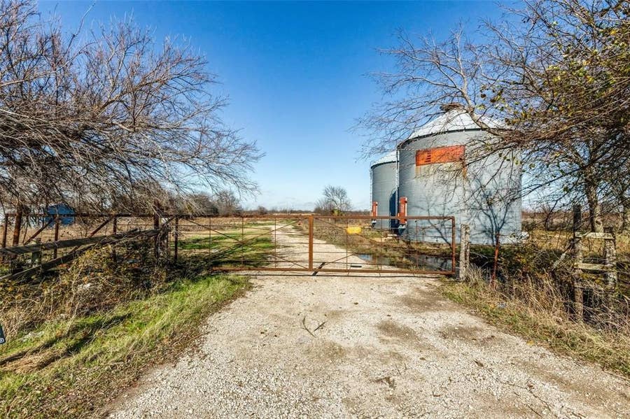 Property photo for 8069 County Road 623, Farmersville, TX