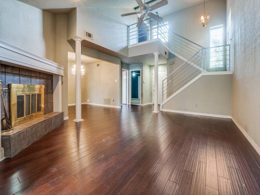 Property photo for 107 Brentwood Court, Irving, TX