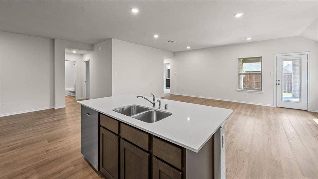 6088 Freedom Drive, Lindale, TX 75771 6088 Freedom Drive, Lindale, TX 75771