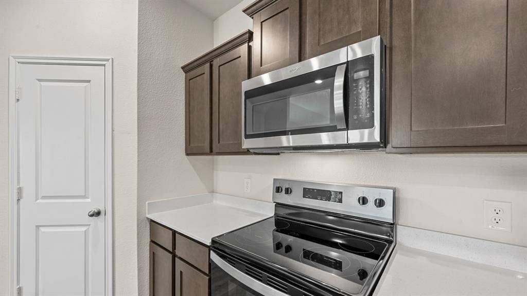 6088 Freedom Drive, Lindale, TX 75771 6088 Freedom Drive, Lindale, TX 75771