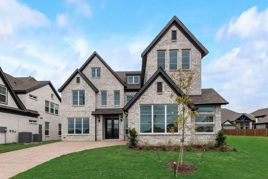 Property photo for 7631 Lanier Lane, Grand Prairie, TX