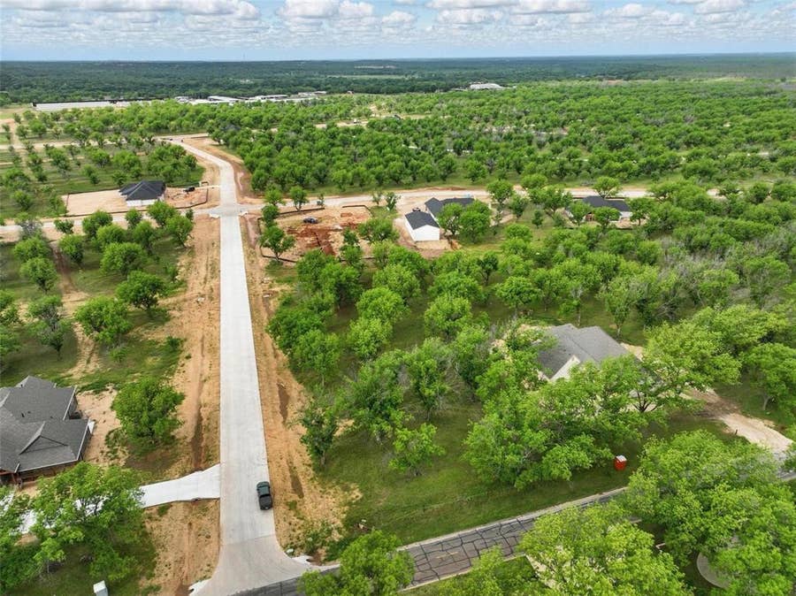 Property photo for 8201 Ravenswood Road, Granbury, TX