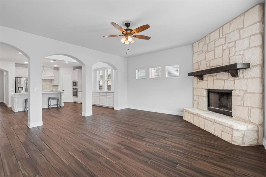 Property photo for 520 Ridgewater Trail, Fort Worth, TX