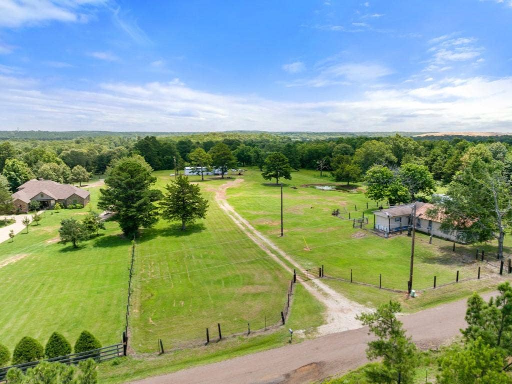5353 CR 385, Tyler, TX 75708 Overview of rural landscape