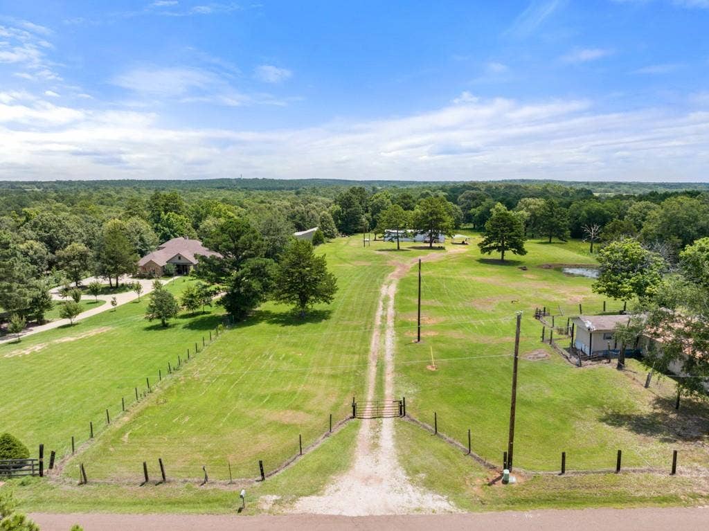 5353 CR 385, Tyler, TX 75708 View of rural area with a pastoral area