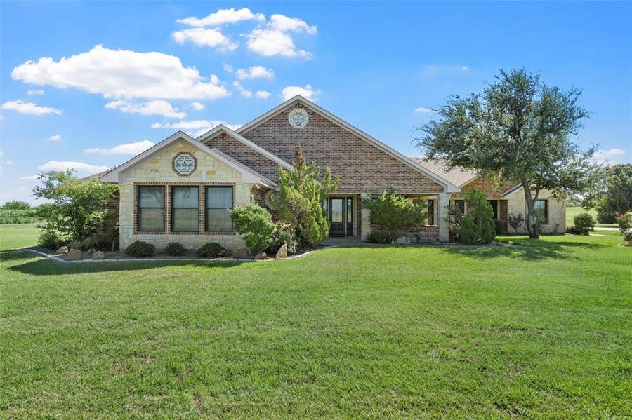 Property photo for 2436 Marable Street, West, TX