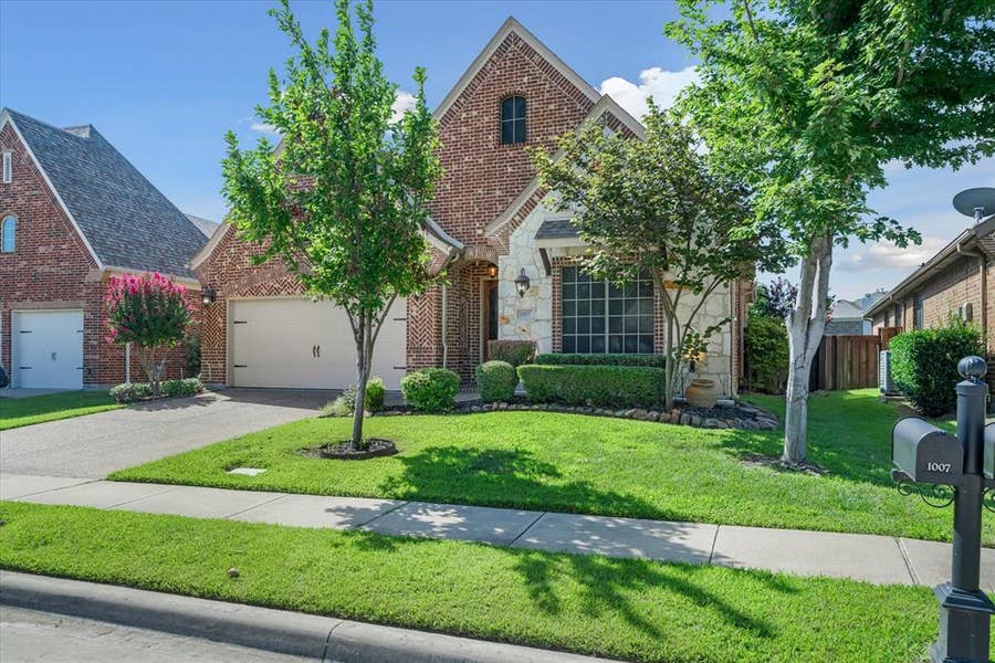 Property photo for 1007 Somerset Circle, Forney, TX