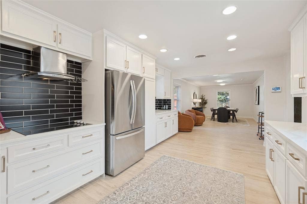 806 Knott Place, Dallas, TX 75208 Refrigerator Conveys!