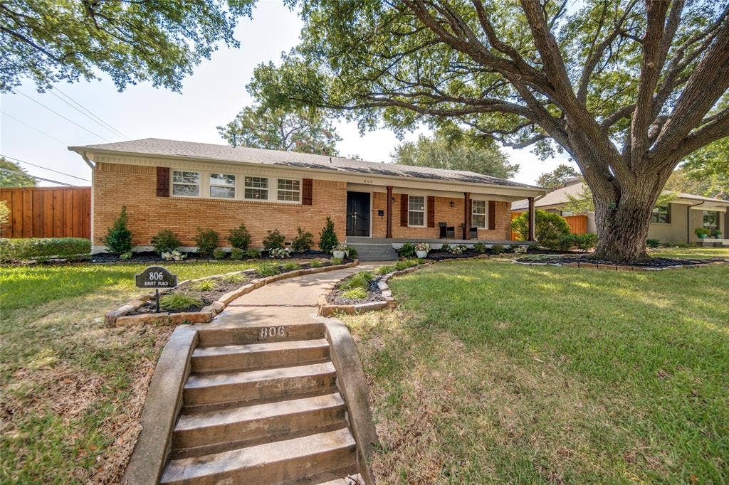806 Knott Place, Dallas, TX 75208 806 Knott Place, Dallas, TX 75208