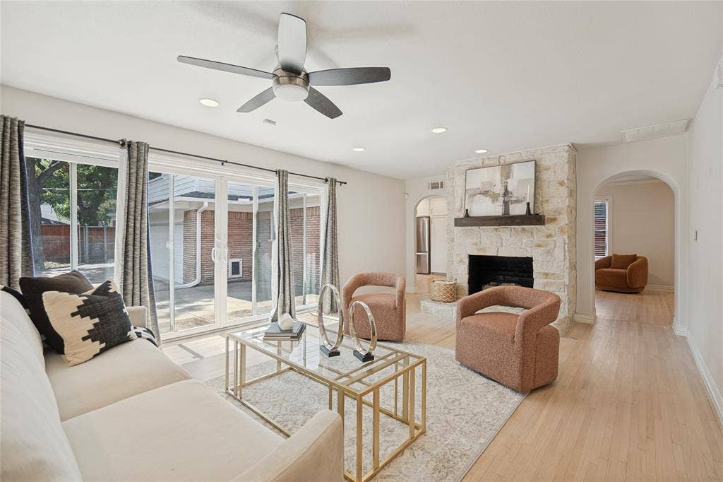 806 Knott Place, Dallas, TX 75208 806 Knott Place, Dallas, TX 75208