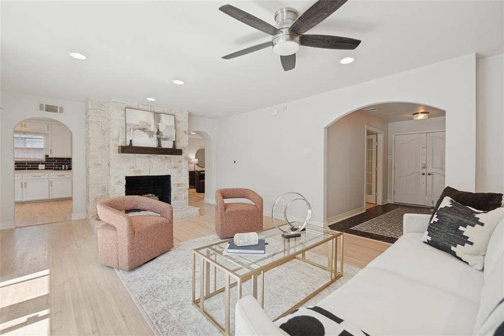 806 Knott Place, Dallas, TX 75208 806 Knott Place, Dallas, TX 75208