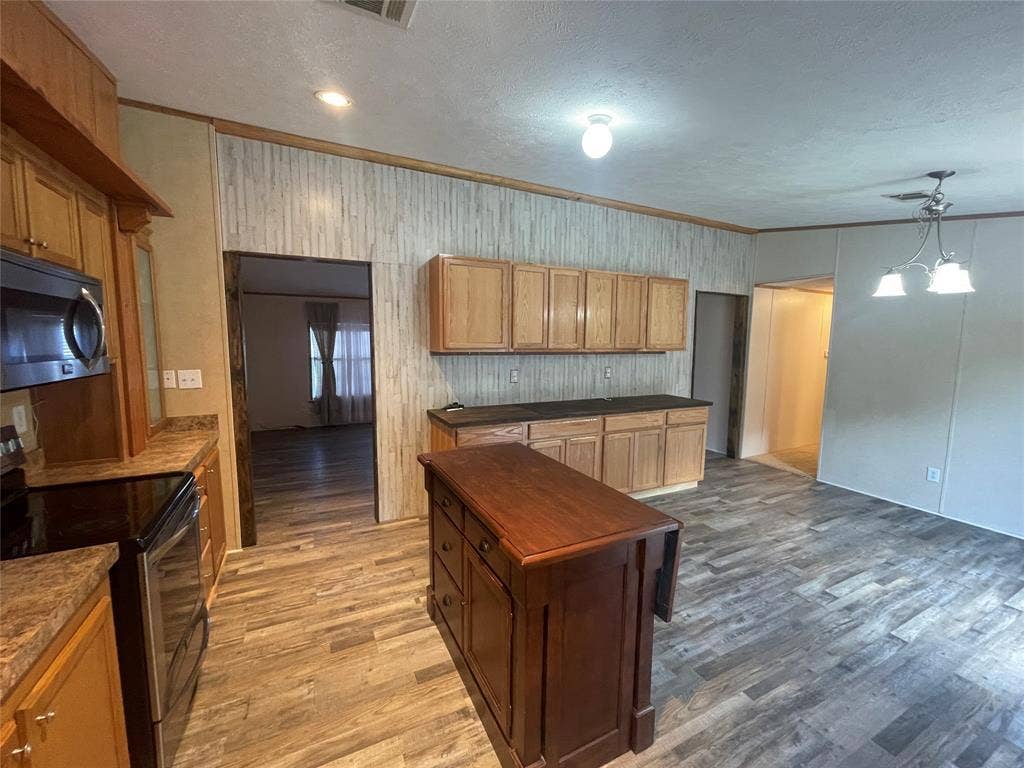 358 Private Road 6718, Mabank, TX 75147 358 Private Road 6718, Mabank, TX 75147