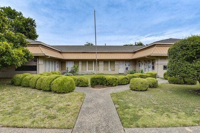 Property photo for 539 W Wheatland Road, Duncanville, TX