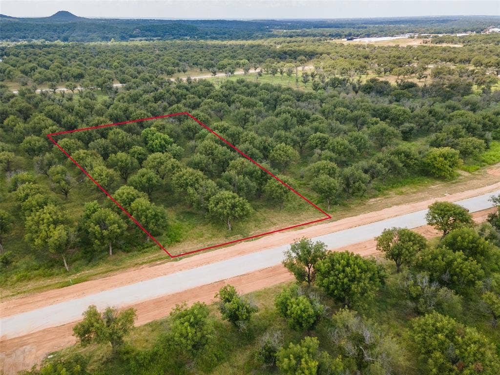 2155 E Landings N, Granbury, TX 76049 2155 E Landings N, Granbury, TX 76049