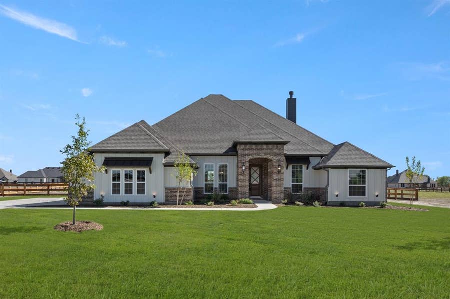 Property photo for 9420 Bluestem Lane, Dish, TX