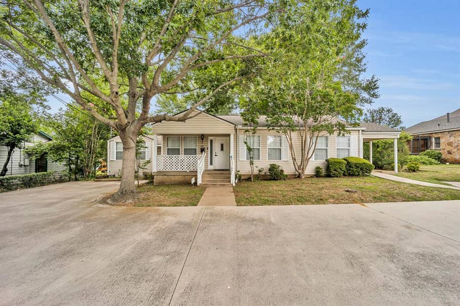 Property photo for 1313 W Abram Street, Arlington, TX