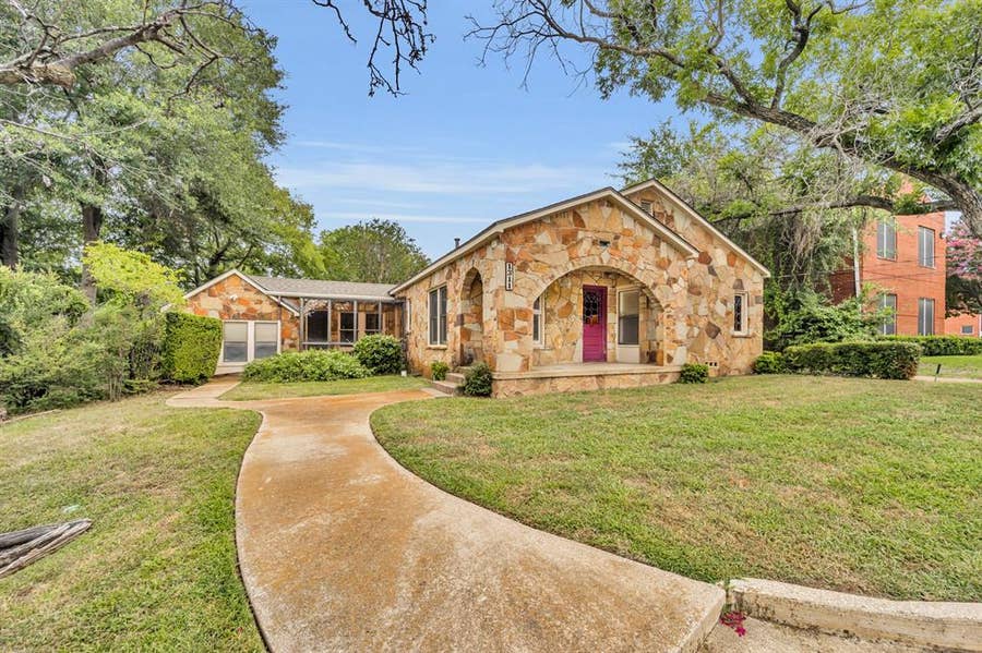 Property photo for 1311 W Abram Street, Arlington, TX