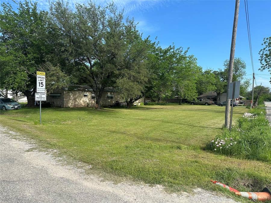 Property photo for 100 & 102 S Oak Lane, Tolar, TX