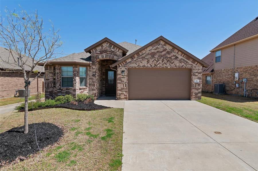 Property photo for 15 S Highland Drive, Sanger, TX