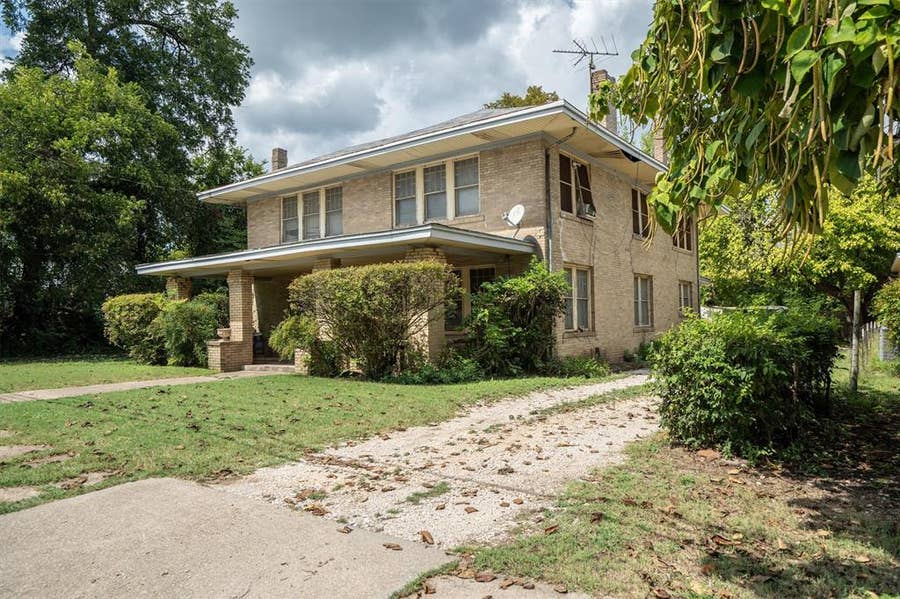 Property photo for 305 Hill Street, Farmersville, TX