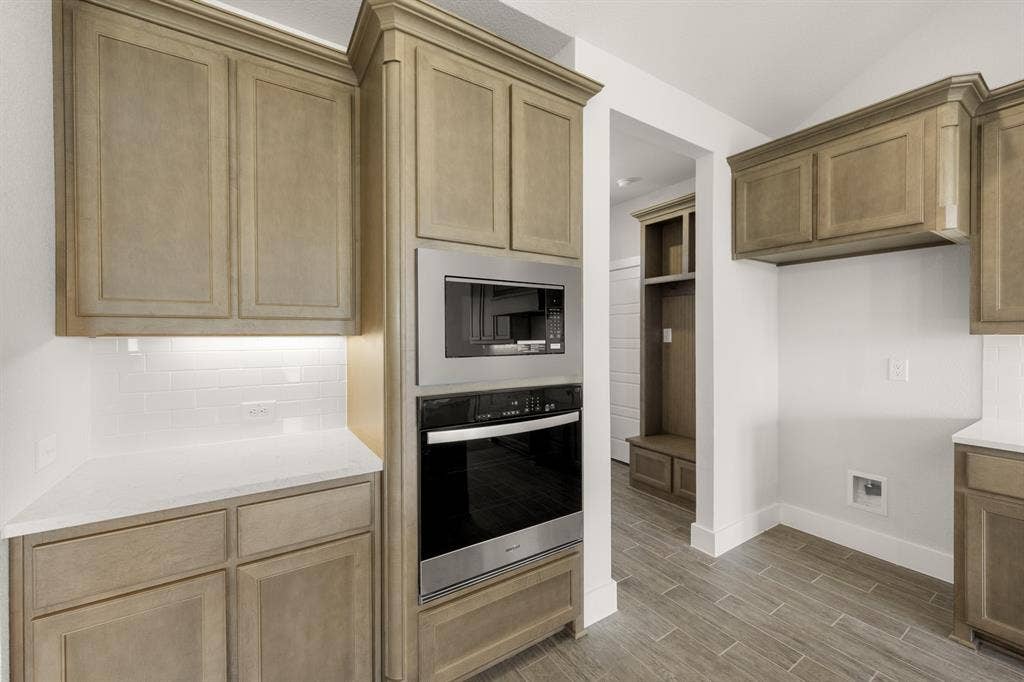 2910 Stella Rose, Waxahachie, TX 75165 2910 Stella Rose- Kitchen-8545