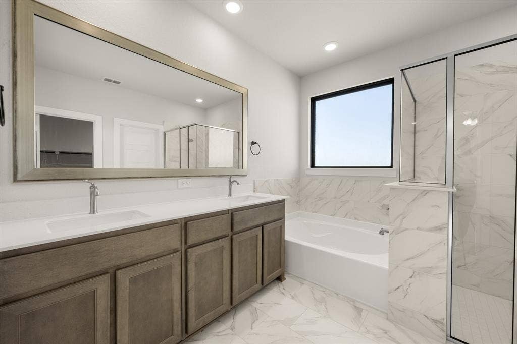 2910 Stella Rose, Waxahachie, TX 75165 2910 Stella Rose- Primary Suite-8590