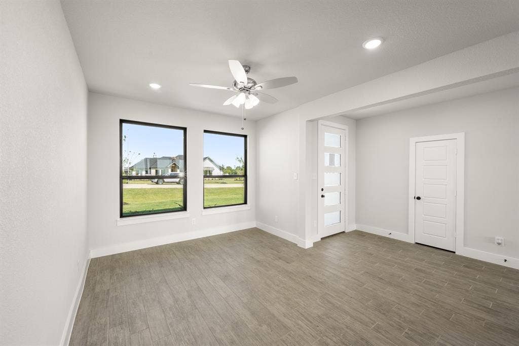 2910 Stella Rose, Waxahachie, TX 75165 2910 Stella Rose- Flex Space-8461