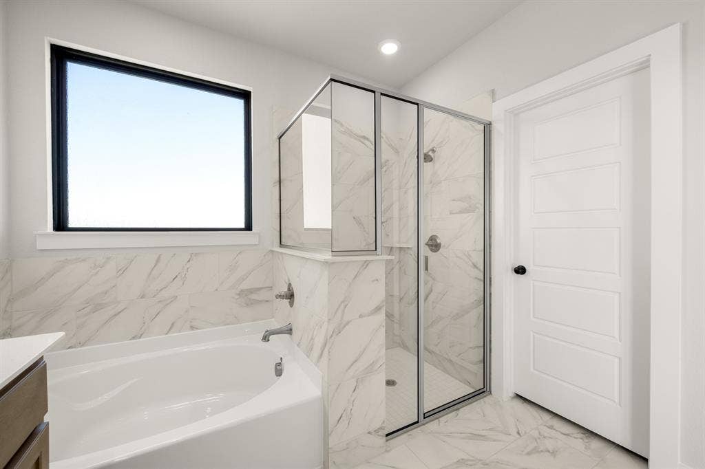 2910 Stella Rose, Waxahachie, TX 75165 2910 Stella Rose- Primary Suite-8595