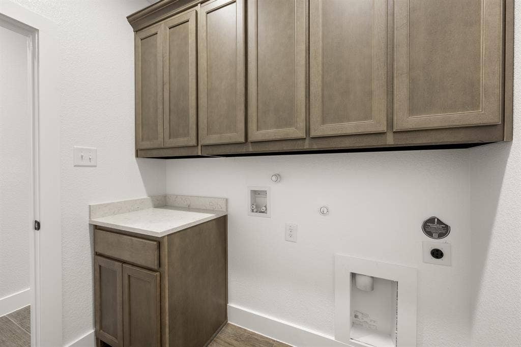 2910 Stella Rose, Waxahachie, TX 75165 2910 Stella Rose- Utility-8565