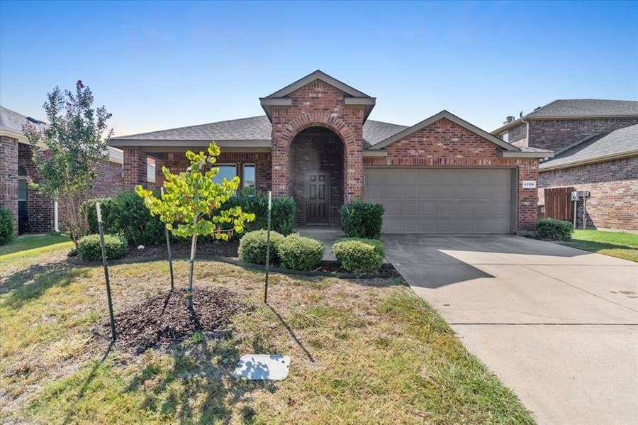 Property photo for 1729 Park Trails Boulevard, Princeton, TX