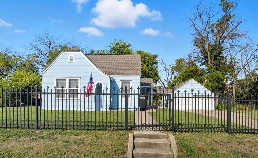 Property photo for 3244 Ryan Avenue, Fort Worth, TX