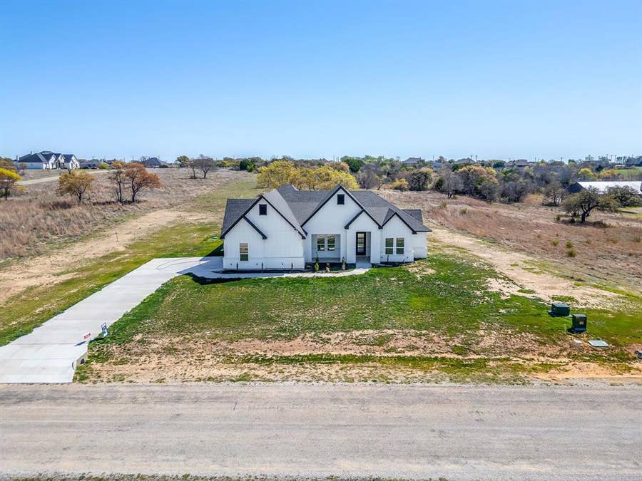Property photo for 240 Latigo Way, Weatherford, TX