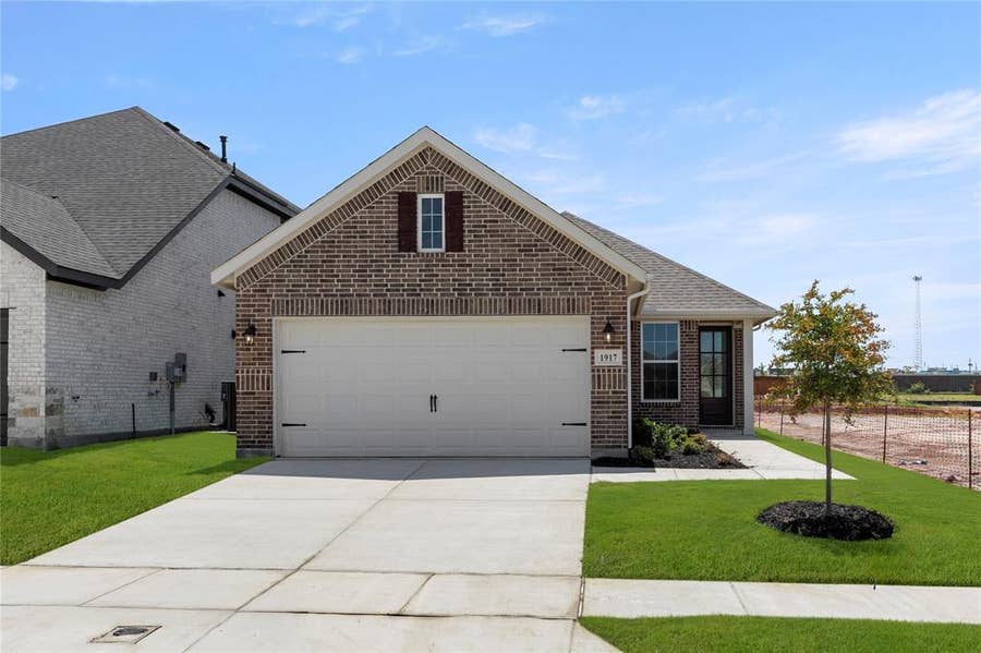 Property photo for 1917 Flaxen Drive, Forney, TX