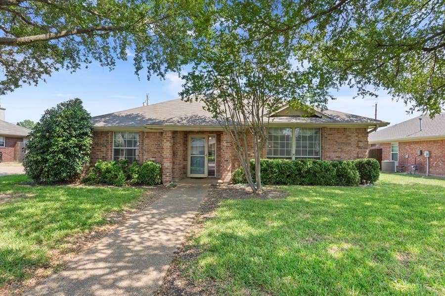 Property photo for 1414 Chapel Hill Drive, Waco, TX