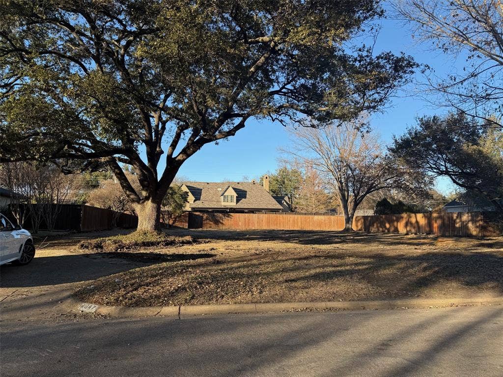 4647 Alta Vista Lane, Dallas, TX 75229 Ready to build!