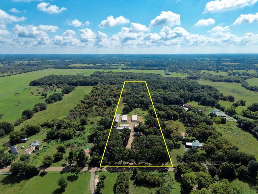 Property photo for 502 Peach Tree Road, Mabank, TX