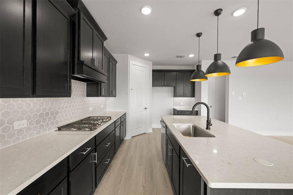 1624 Ginger- Kitchen-3