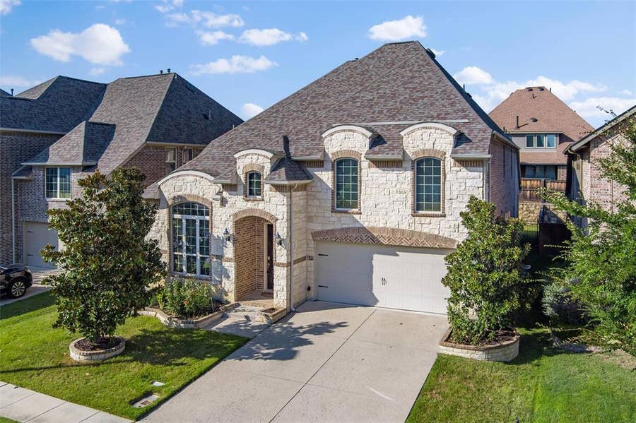 Property photo for 3815 Wind Cave Bend, Irving, TX