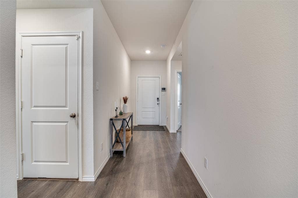 Looking back at entry from kitchen.