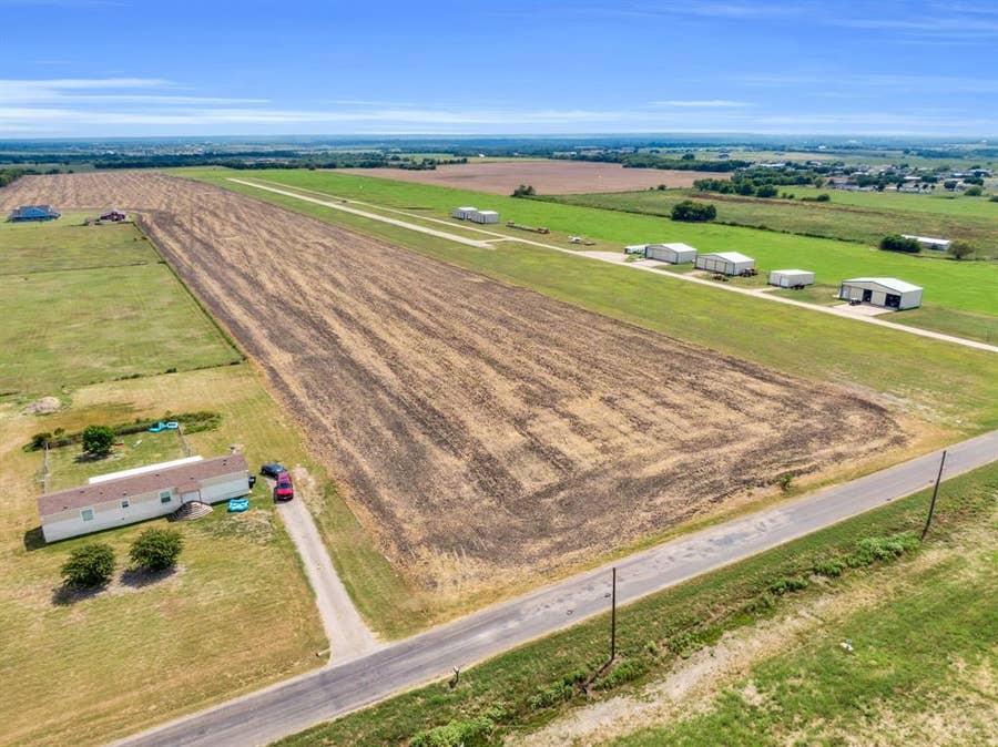 Property photo for 345 N Armstrong Road, Venus, TX