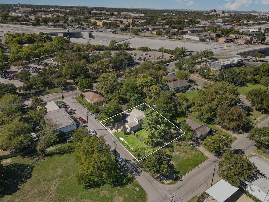 Property photo for 819 Viola Street, Dallas, TX