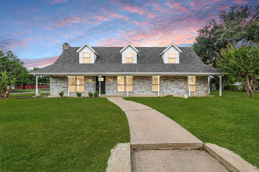 Property photo for 305 Amoret Circle, Anna, TX
