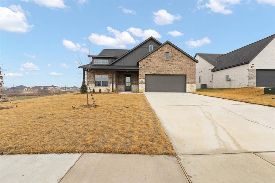 Property photo for 10305 Livestock Avenue, Venus, TX