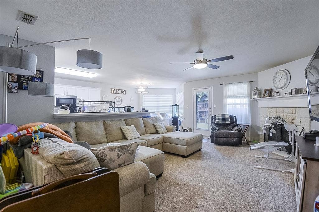 1575 Sandhurst Drive, Waxahachie, TX 75165 1575 Sandhurst Drive, Waxahachie, TX 75165